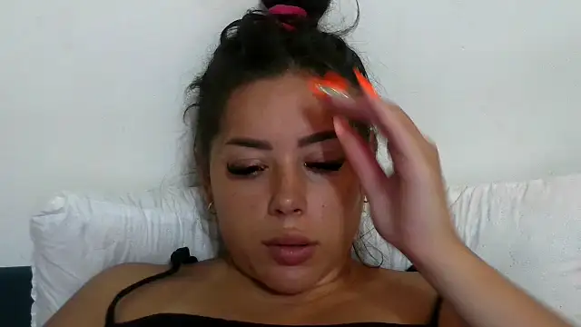 LovelyJulliette webcam