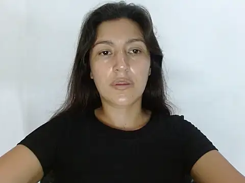 SarahFriendly live cam on StripChat