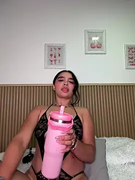 SofiBlossom_ webcam
