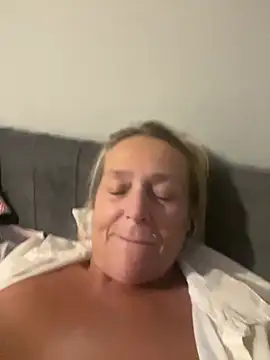 Blondnboujee53