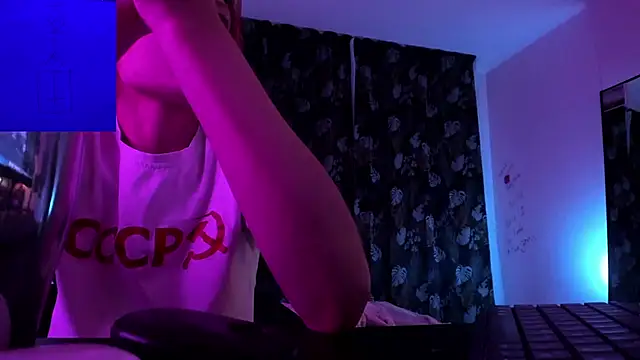 AnnexedPistol live cam on StripChat
