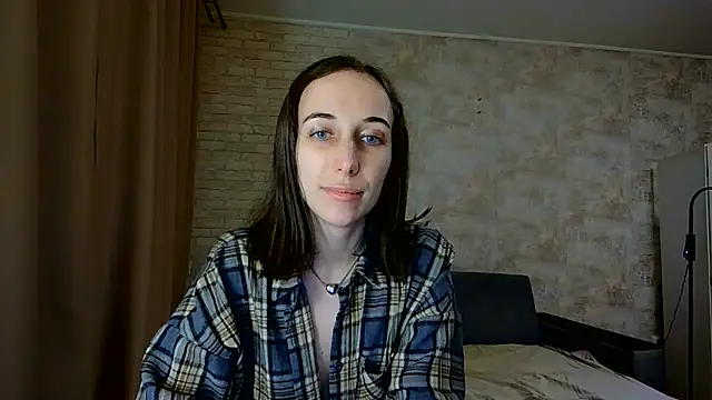 Anika_bloom webcam