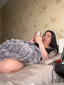 Naughtbaby_2025 webcam