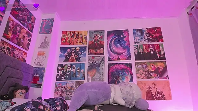 MissCurvyTop live cam on StripChat