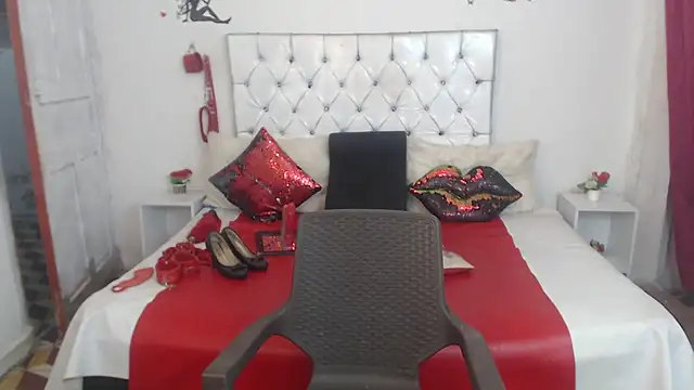 Sweetbigcatt webcam