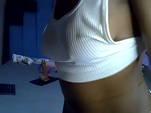 melanin_moon live cam on StripChat