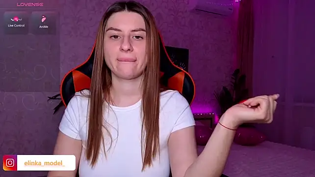 Elishka_ live cam on StripChat