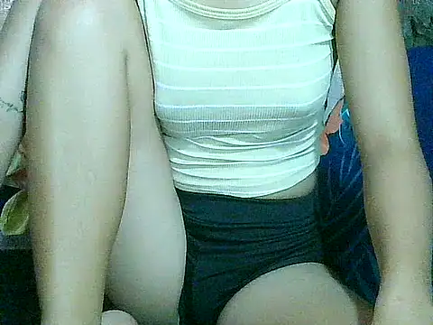 PinaySkinnyGirl webcam