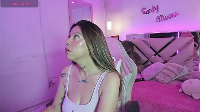 Karly_moon webcam