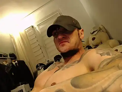ballardbret (Ask my age) - Cock stroking, flexing, dirty talking. X