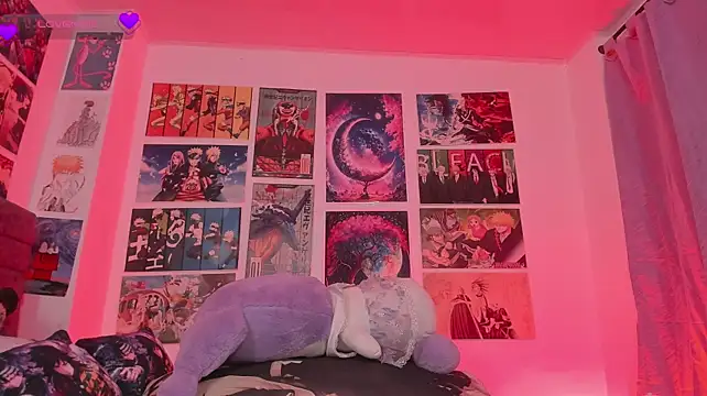 MissCurvyTop webcam
