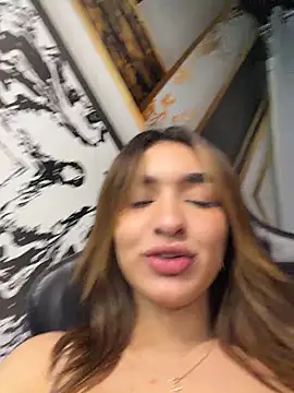 jenn_fit live cam on StripChat