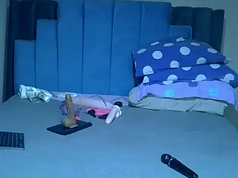 melanin_moon webcam