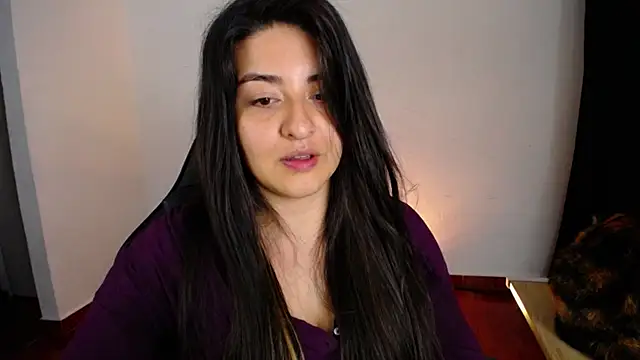 moritalatina (F young) - take off my shirt and show boobies