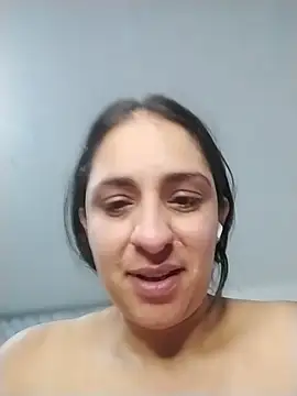 pamela_sa (F milf) - 2 min Pussy play
