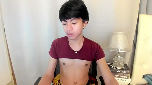 davincihugecock live sex cam
