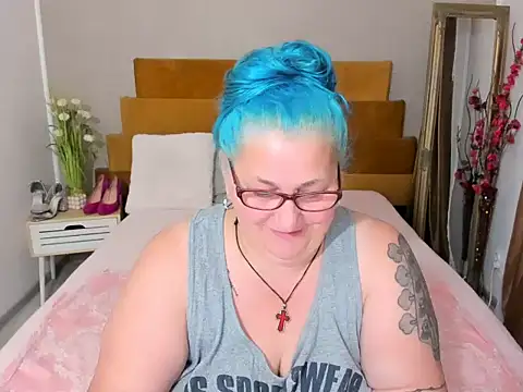 Sugarmommy_69X webcam