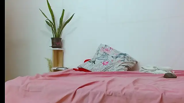chantalsemenova1 webcam
