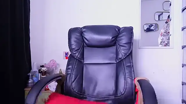 Aries_Mature webcam