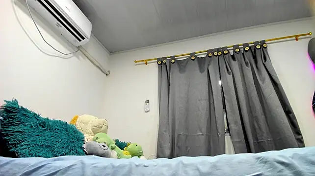 vennuss19 (F young) - Ride torso + bounce juicy ass