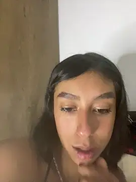 DakottaVelvett17 live cam on StripChat