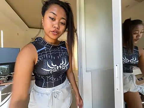 Juliet_official_pro webcam