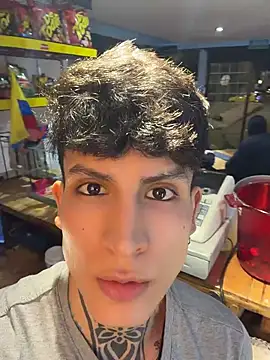 _Tomy08calderon live cam