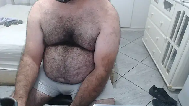 MysterBearMG live cam on StripChat