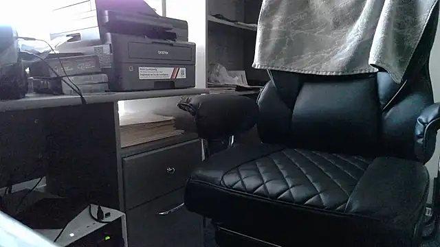 TrevorSteele live cam on StripChat