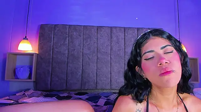 Zoe_Axel1 live cam on StripChat
