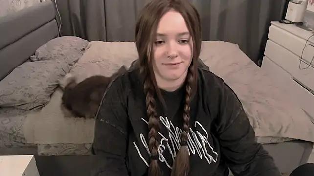 Sophia_Edwards live cam on StripChat