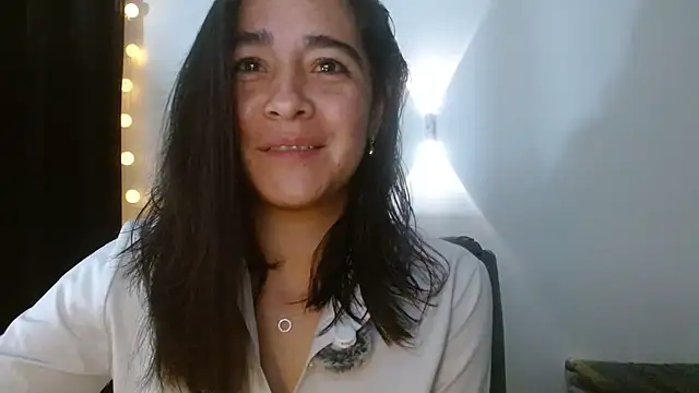 sensualstryp live cam on StripChat