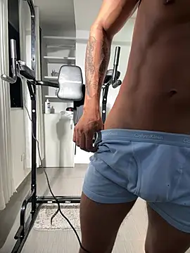 Paradise_boy__ live cam on StripChat