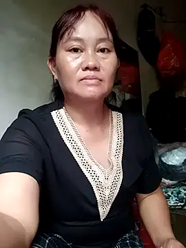 GinieBaby live room snapshot on Stripchat