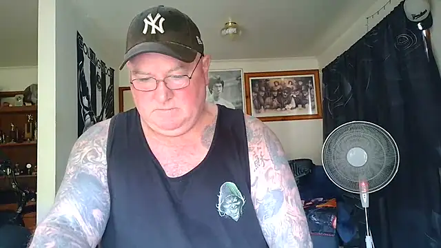 KINKYBLUEYES69