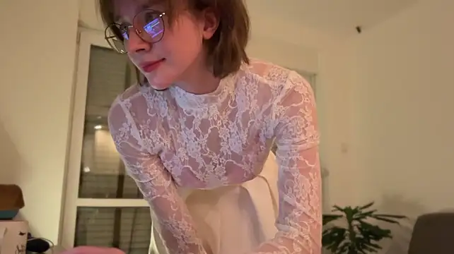 ms_christiana (F young) - butt teasing under skirt