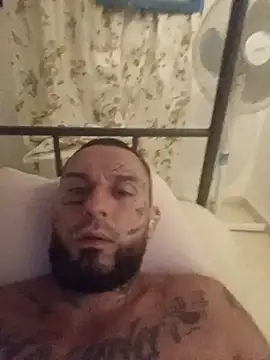 elterrible777 live cam on StripChat