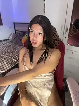 Plaxxxtique live cam on StripChat