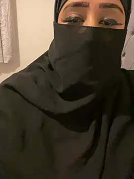 Pari_Persianbaddie6