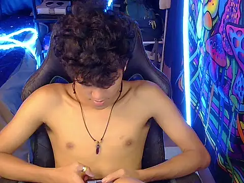 hugekenbigcock webcam