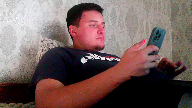 miki_lav1 webcam