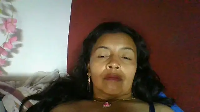 DianaOchoa_ live cam on StripChat