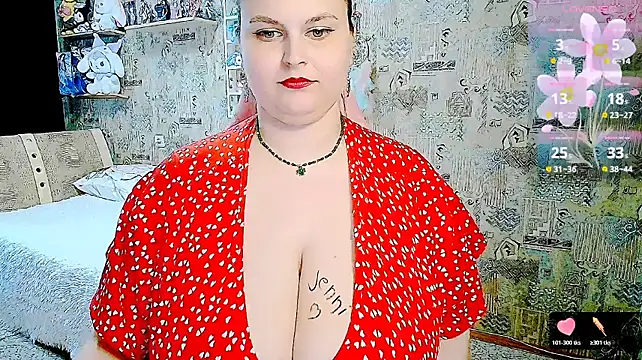 WhisperInTheDarkk live cam on StripChat