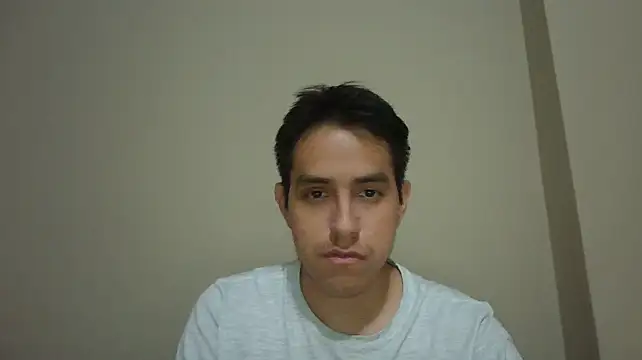 supguyLat live cam on StripChat
