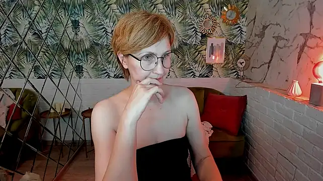 Paris_Cherry live cam on StripChat