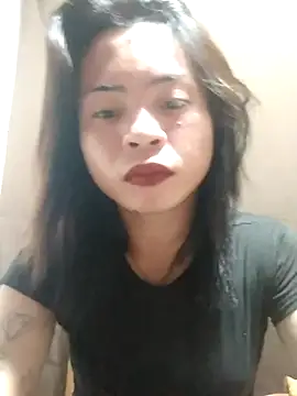 YourHotMenxie18 webcam