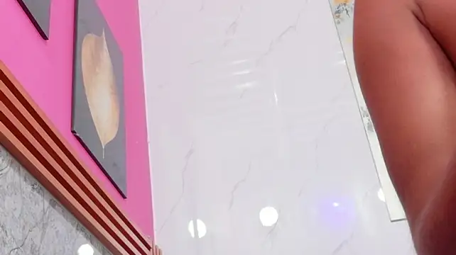 shyblacksweetiee webcam