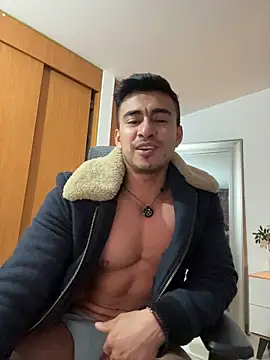 chris_clarck (M young) - Hard dick🍆🍆🍆