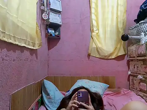 nanagrl live cam on StripChat