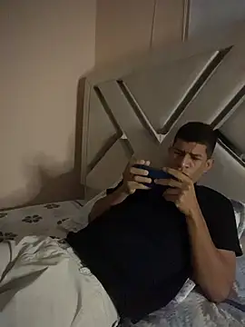 Toptony22 webcam